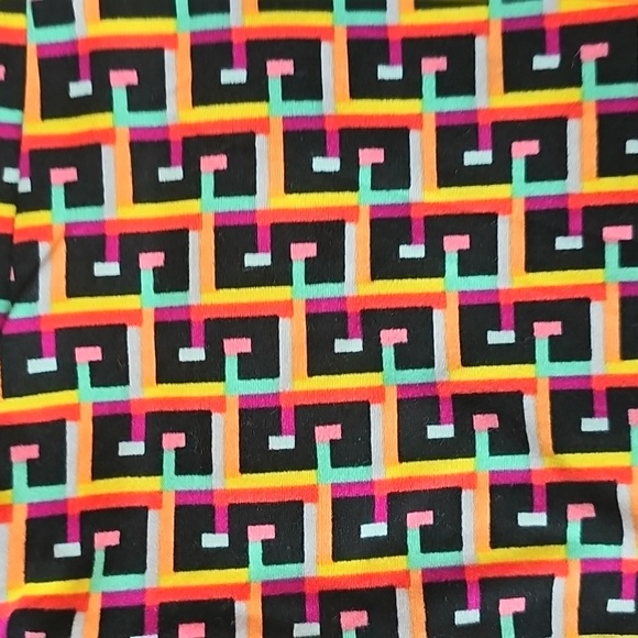 BUNDLE OF LU LA ROE LEGGINGS - Picture 3 of 9